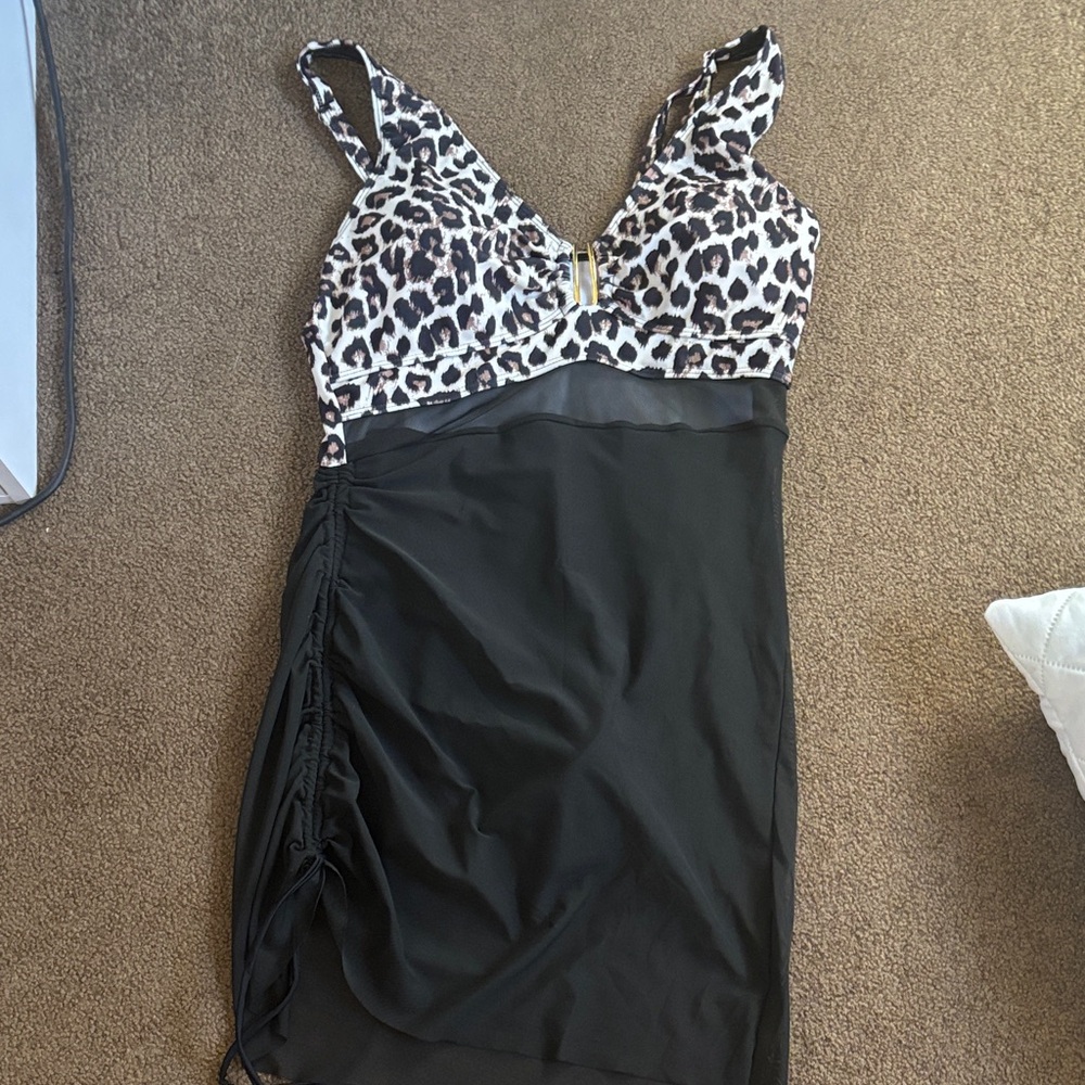 Leopard Print Bust Black Swimdress